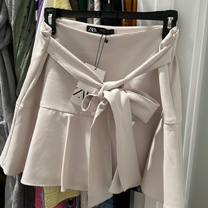 Zara skirt size L nude color